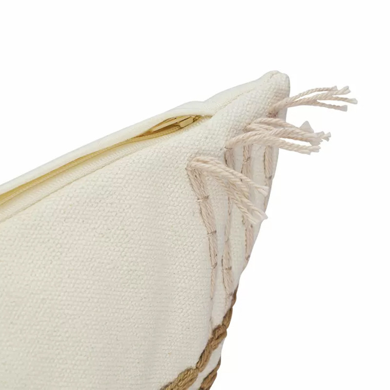 Чехол на подушку с вышивкой в виде геометрических узоров Beige Calista Rect