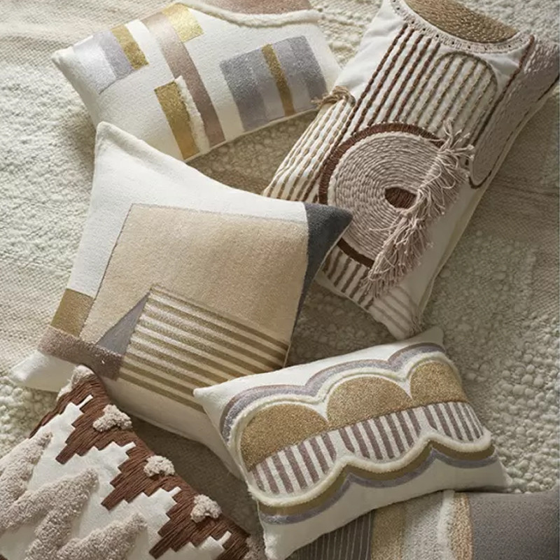 Чехол на подушку с вышивкой в виде геометрических узоров Beige Calista Rect