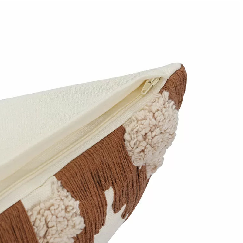 Чехол на подушку с вышивкой в виде геометрических узоров Beige Calista Square