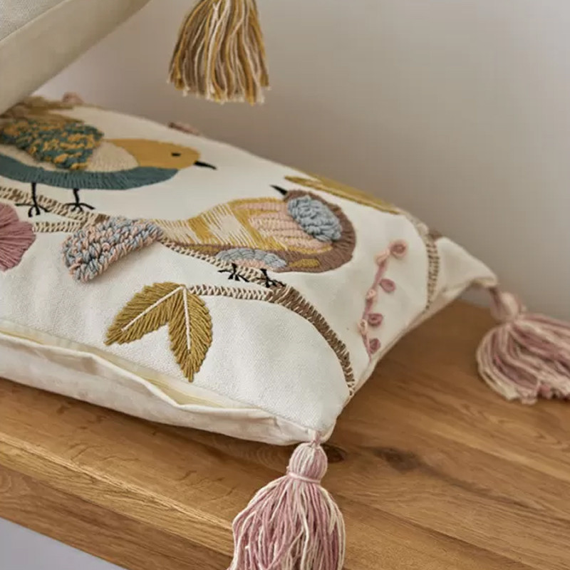 Чехол на подушку с кисточками и вышивкой птиц Ethnic mix Birds Rect
