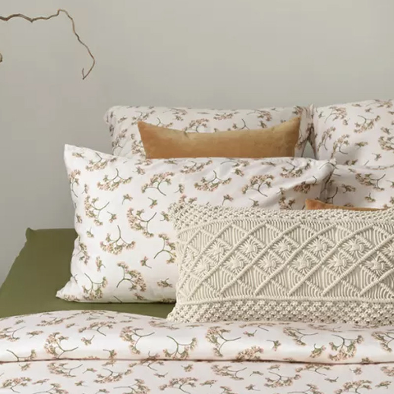 Чехол на подушку с макраме бежевого цвета Macrame