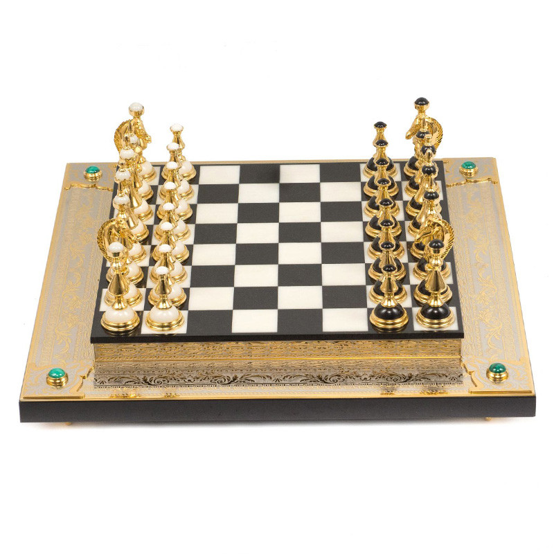 Шахматы из бронзы и натуральных камней Долерит и Мрамор с гравировкой Decorative Thematic Chess