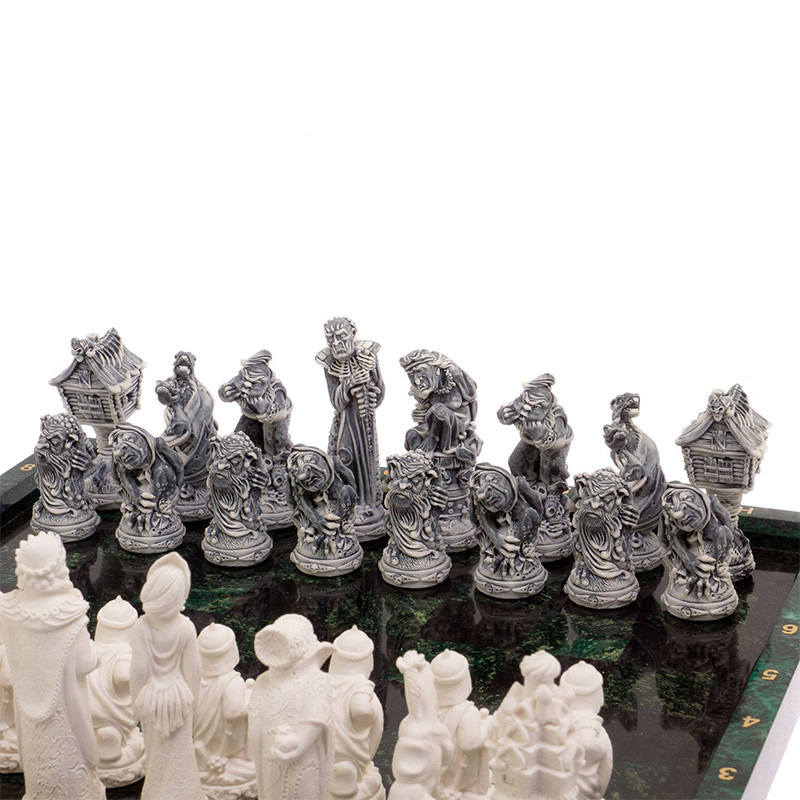 Шахматы Русские сказки с доской из натурального камня Змеевик Decorative Thematic Chess