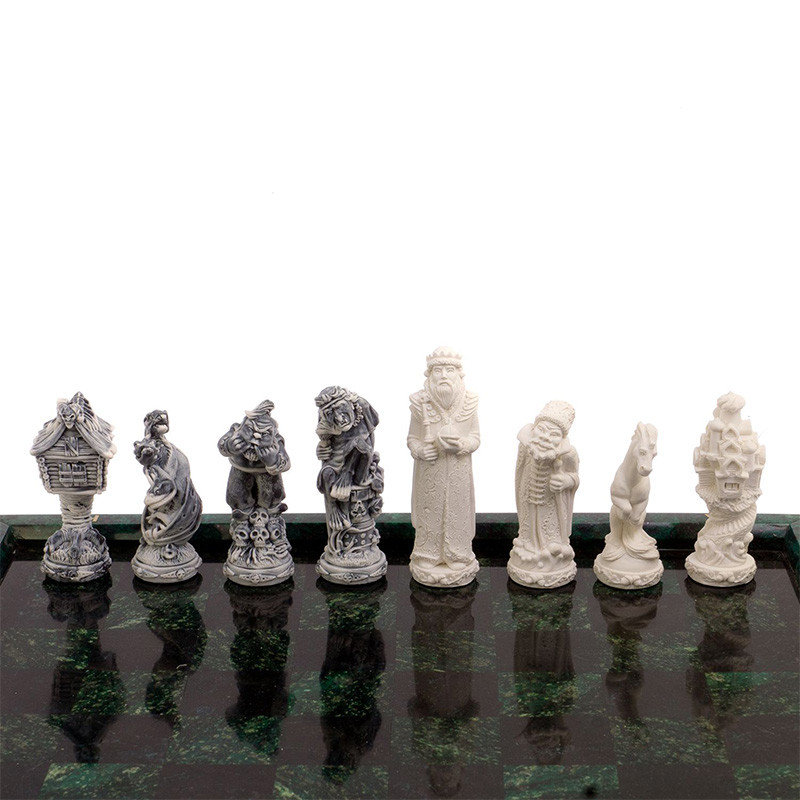 Шахматы Русские сказки с доской из натурального камня Змеевик Decorative Thematic Chess