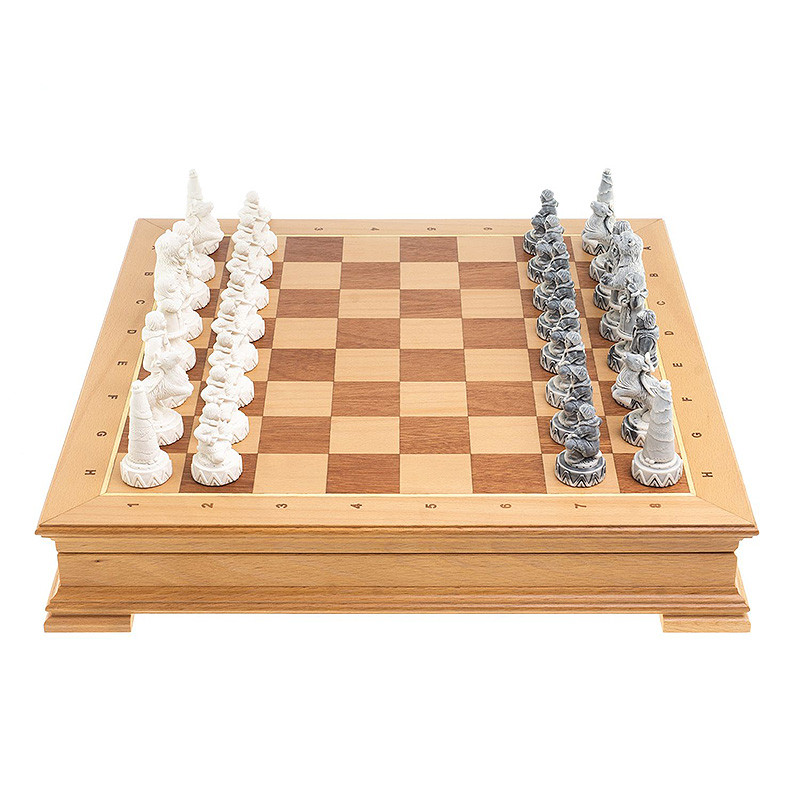 Шахматы Северные народы в ларце из натурального бука Decorative Thematic Chess
