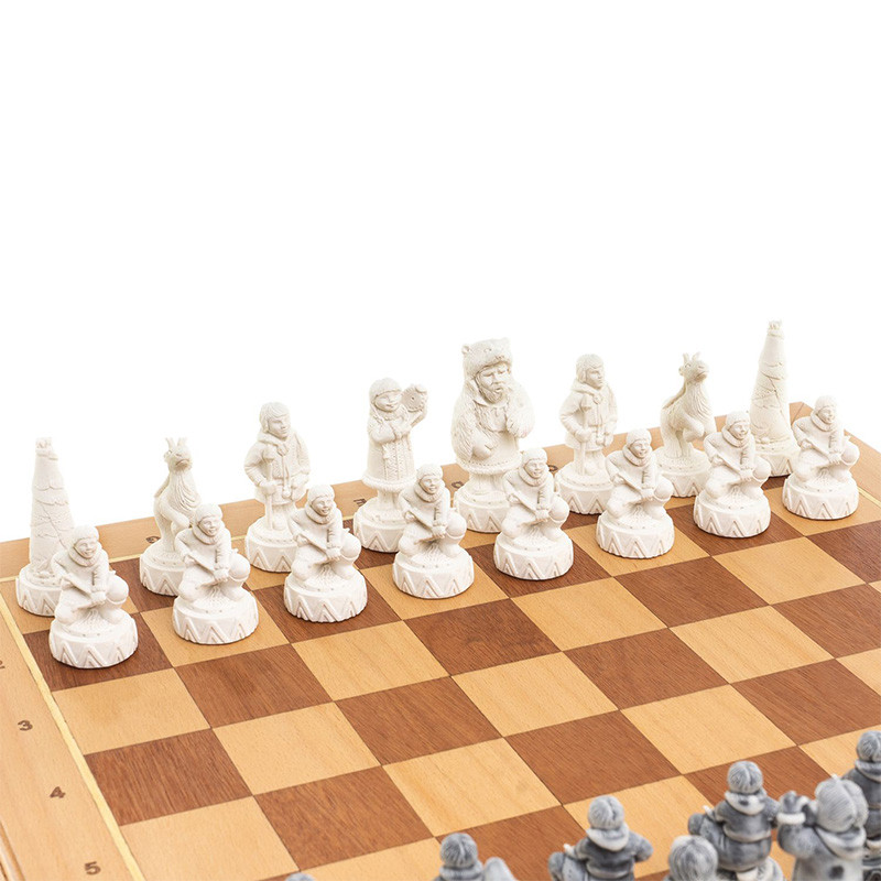 Шахматы Северные народы в ларце из натурального бука Decorative Thematic Chess