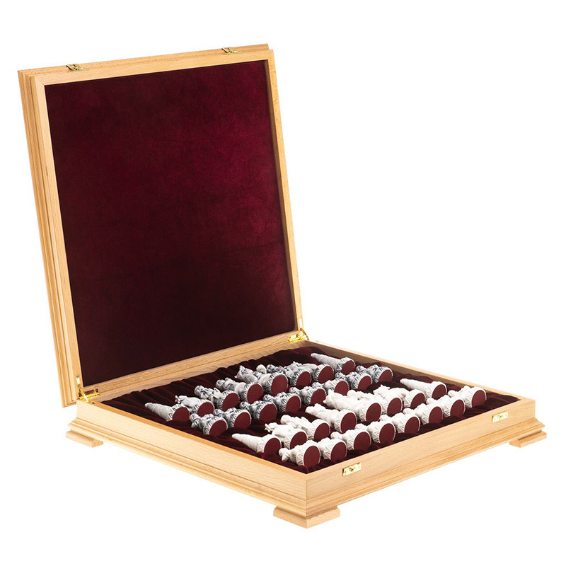 Шахматы Северные народы в ларце из натурального бука Decorative Thematic Chess
