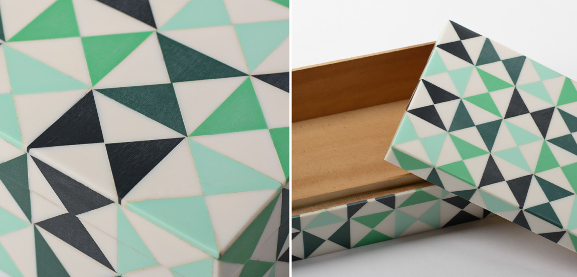 Шкатулка Small Triangles Green Bone Inlay Box