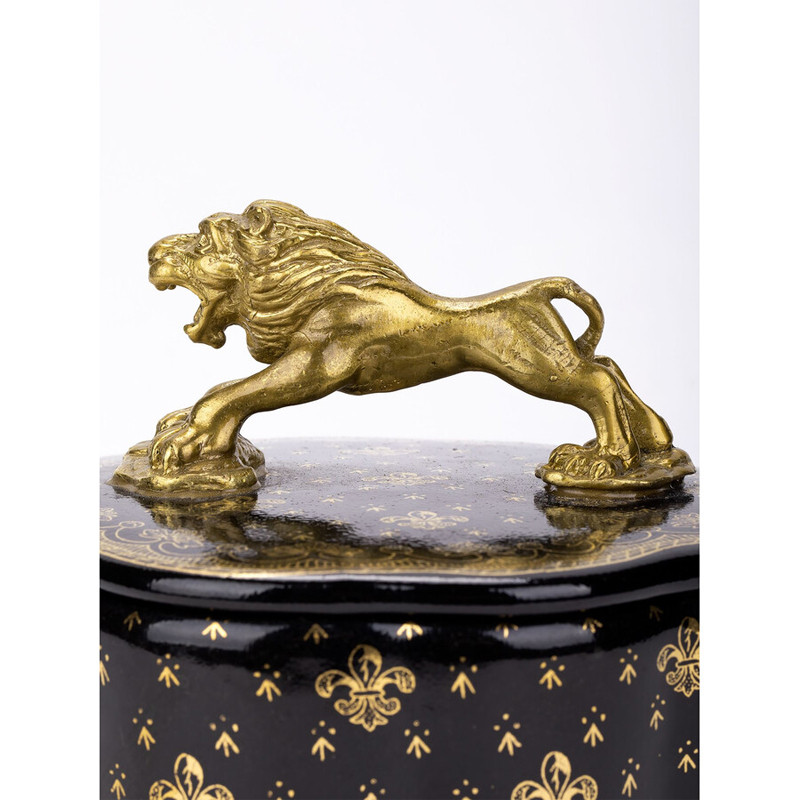 Шкатулка черного цвета с крышкой с фигуркой льва Eden Garden