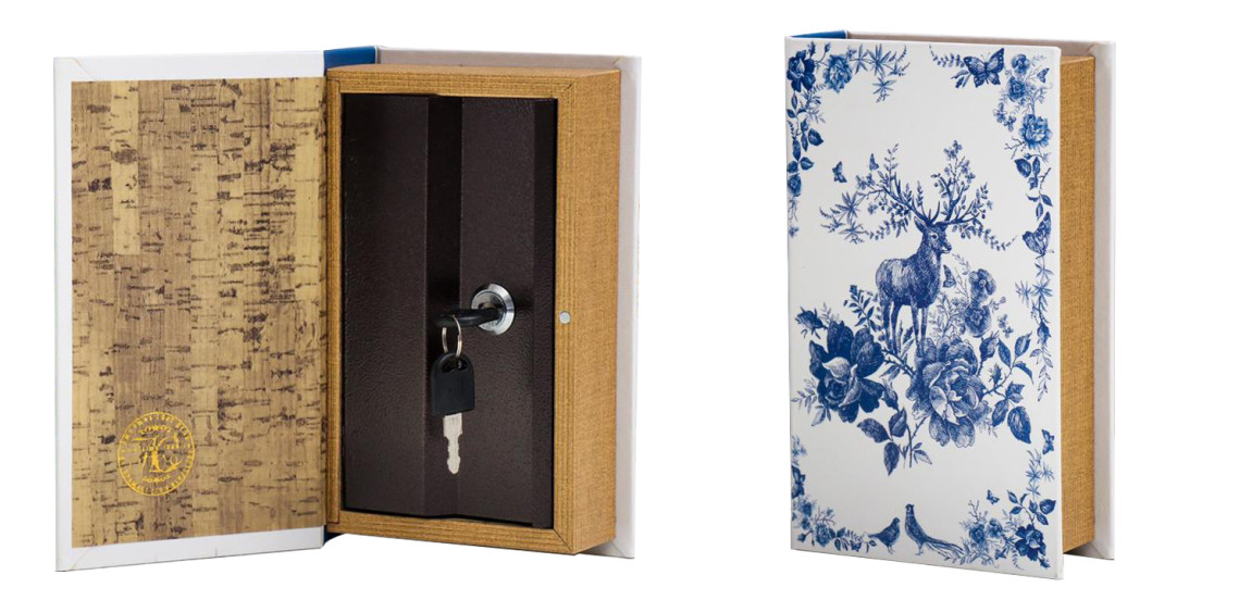 Шкатулка-книга с сейфом Deer and Blue Flowers Book Box