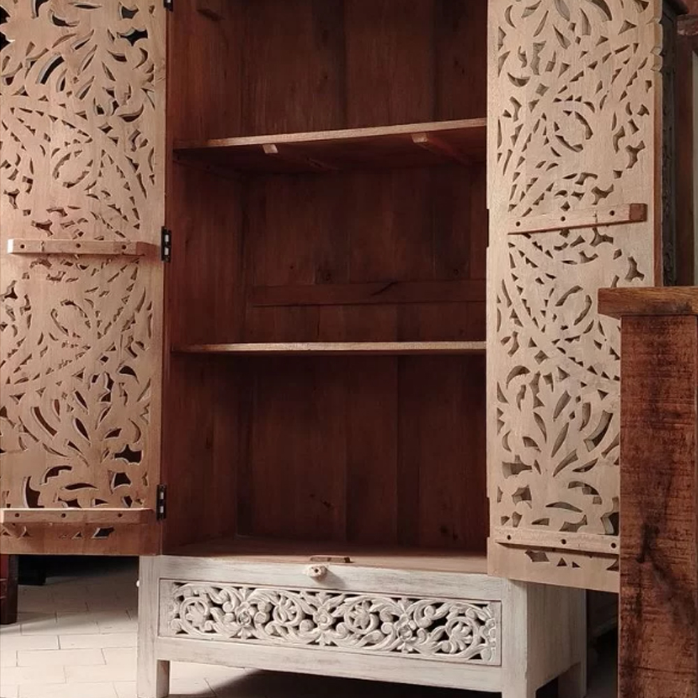 Шкаф с орнаментом ручная резьба из дерева Indian Antique Furniture