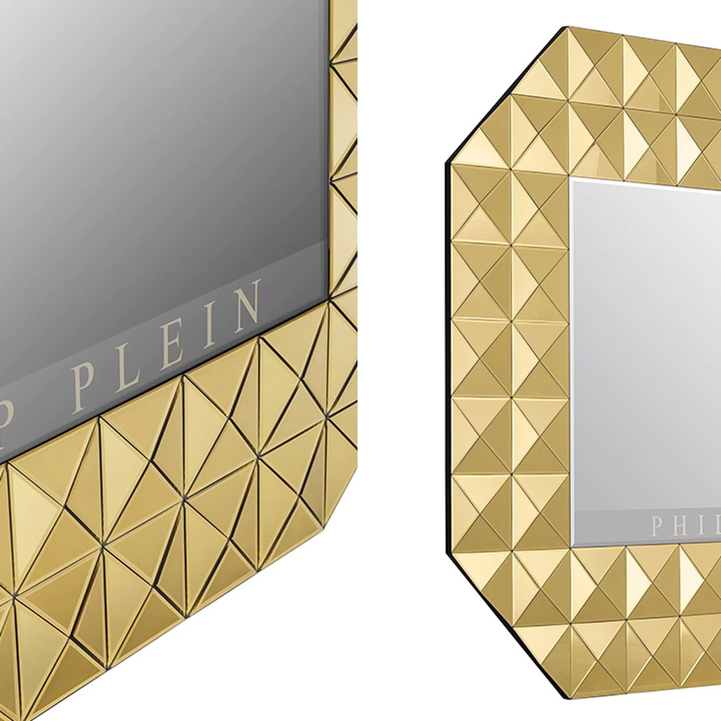Экран Philipp Plein GOLD STUD NFT XL 65 дюймов