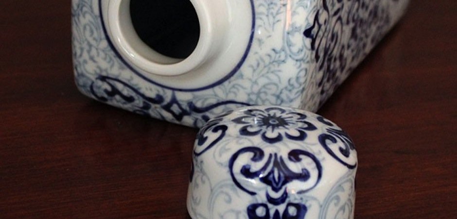 Фарфоровый сосуд Цзиндэчжэнь Pattern