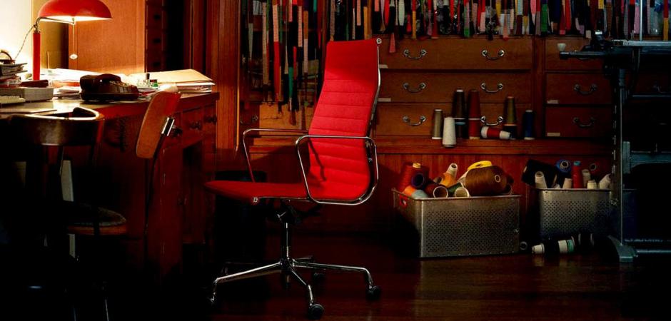 Кресло Aluminum Group Executive Chair