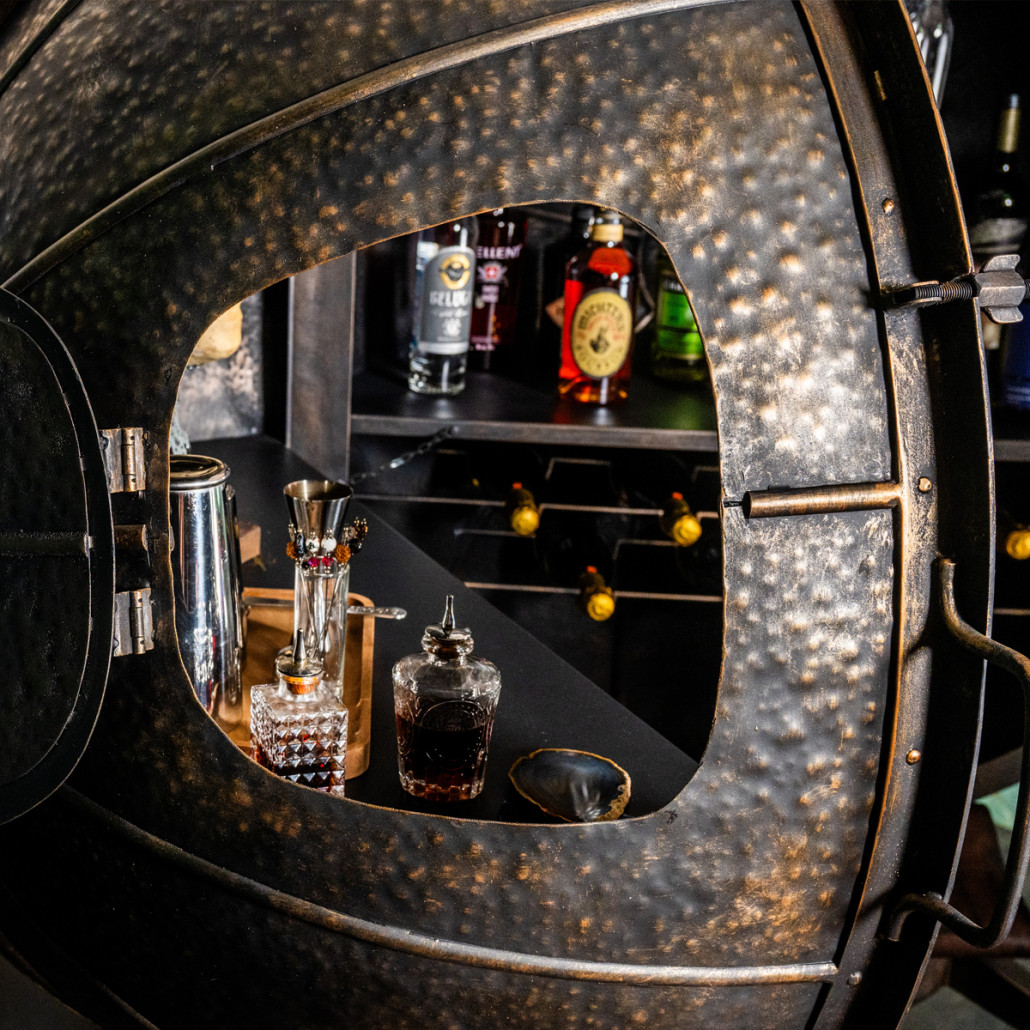 Бар Steampunk Light Bulb Tester