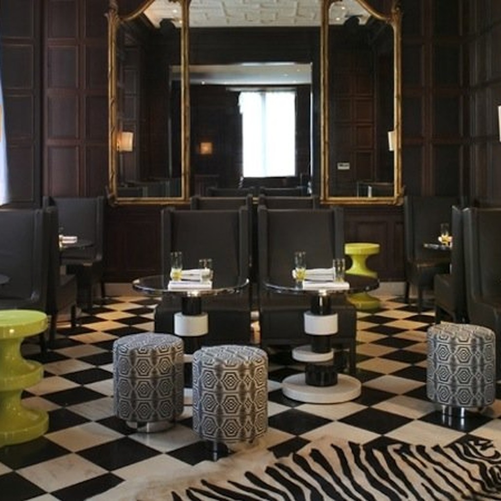 Керамический табурет INDIA MAHDAVI Bishop Stool