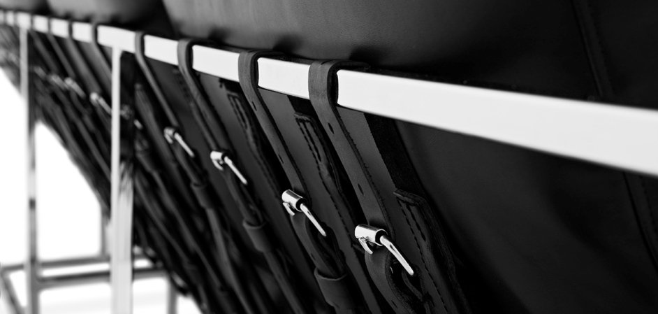 Диван Black Calfskin Sofa