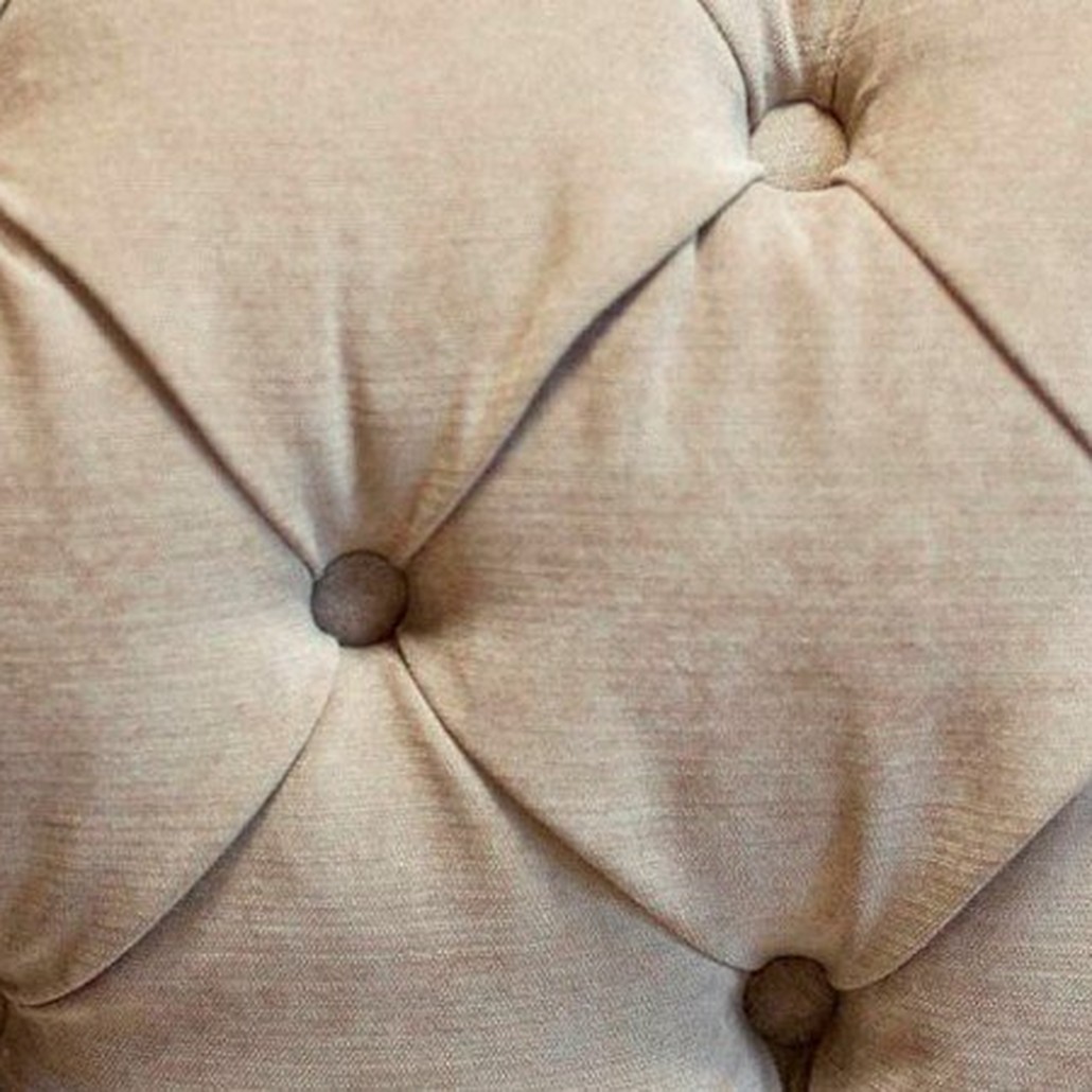 Диван велюровый бежевый трехместный Button Beige
