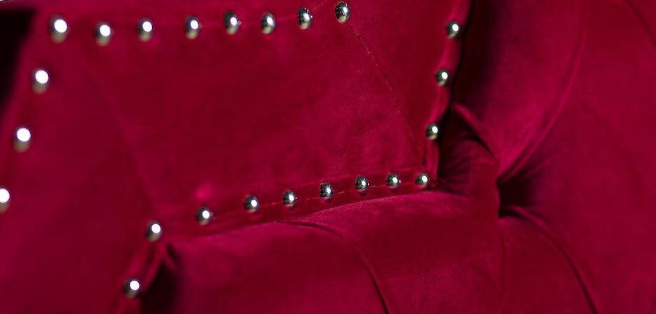 Кровать двуспальная с изголовьем красная Button