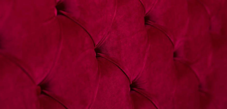 Кровать двуспальная с изголовьем красная Button