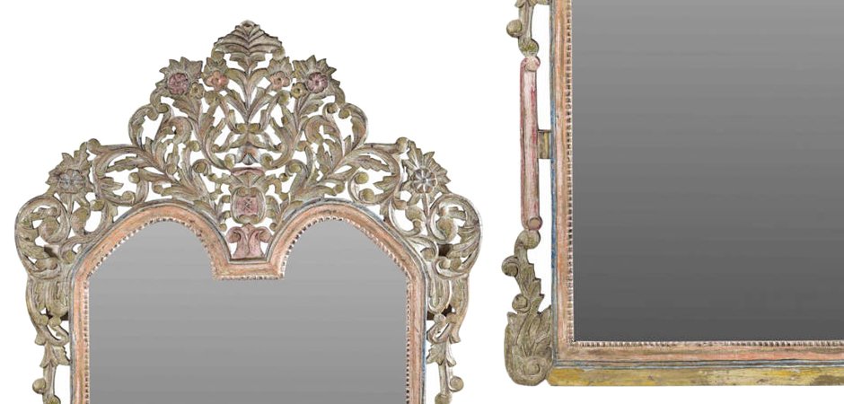 Зеркало из массива тика с растительным орнаментом