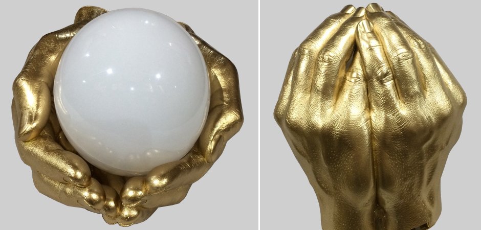 Бра Glowing Ball In The Gold Hands