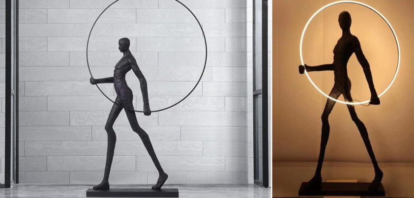 Торшер Man carries light circle