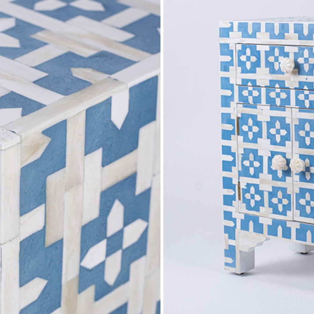 Тумбочка Embry Accent Chest