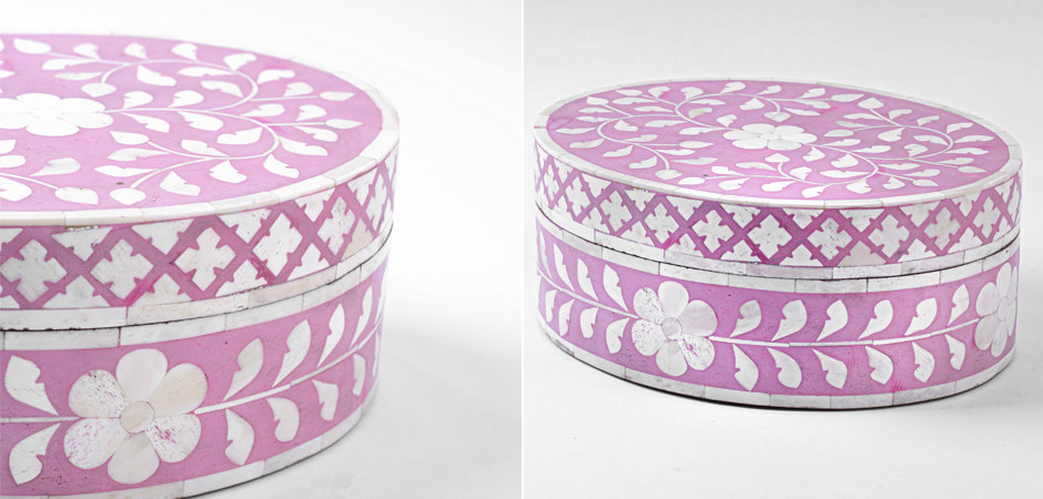 Круглая розовая шкатулка инкрустация кость