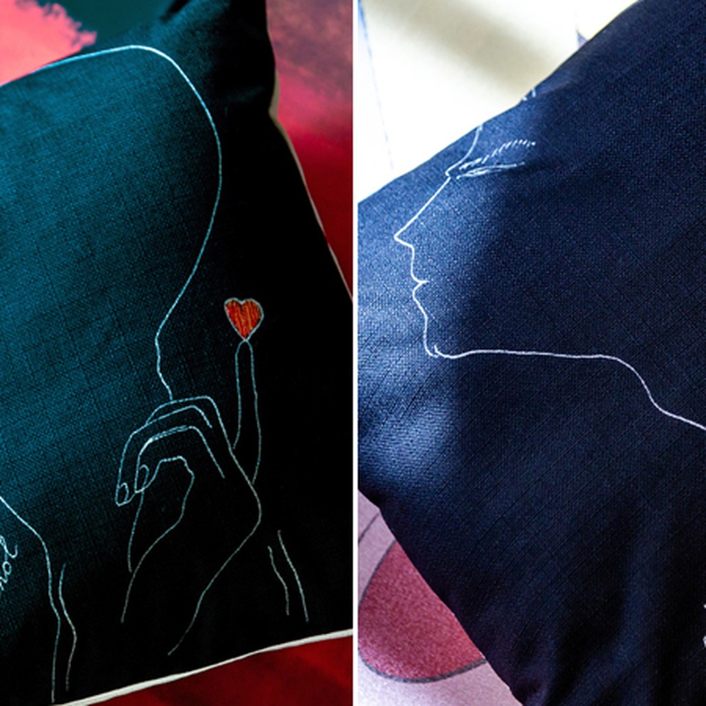 Декоративная подушка White Silhouette Lover Pillow