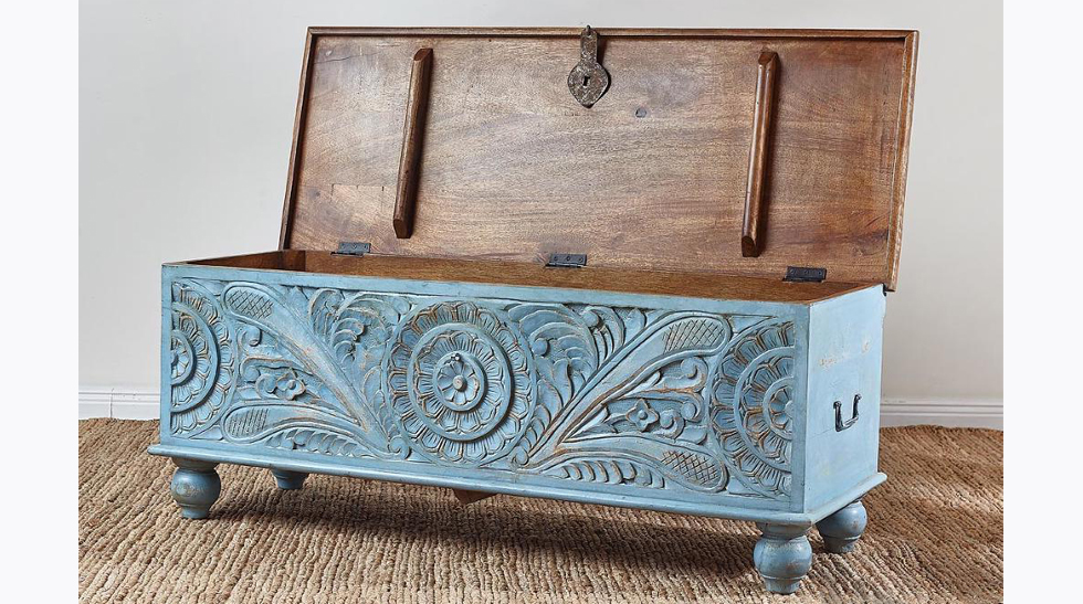 Сундук из массива манго большой Blue Mango II