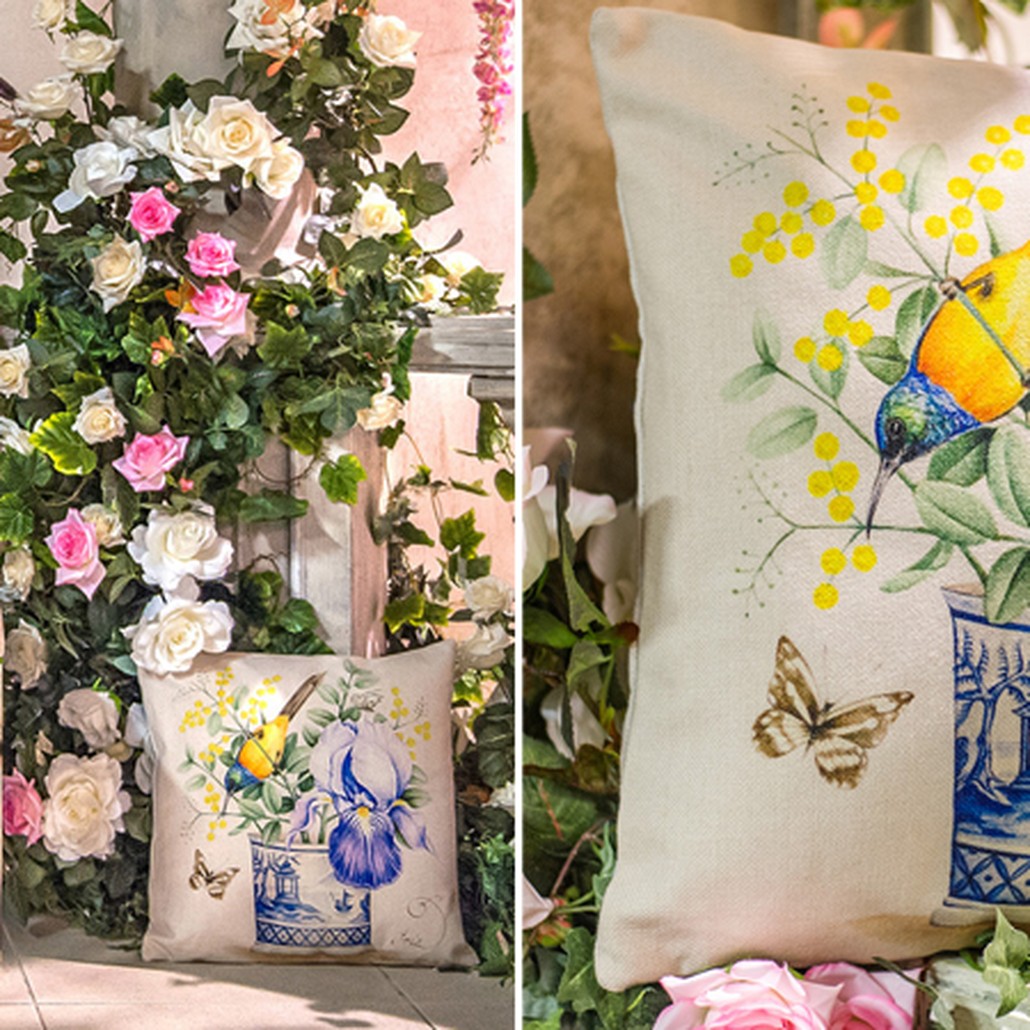 Декоративная подушка Blue Iris Pillow