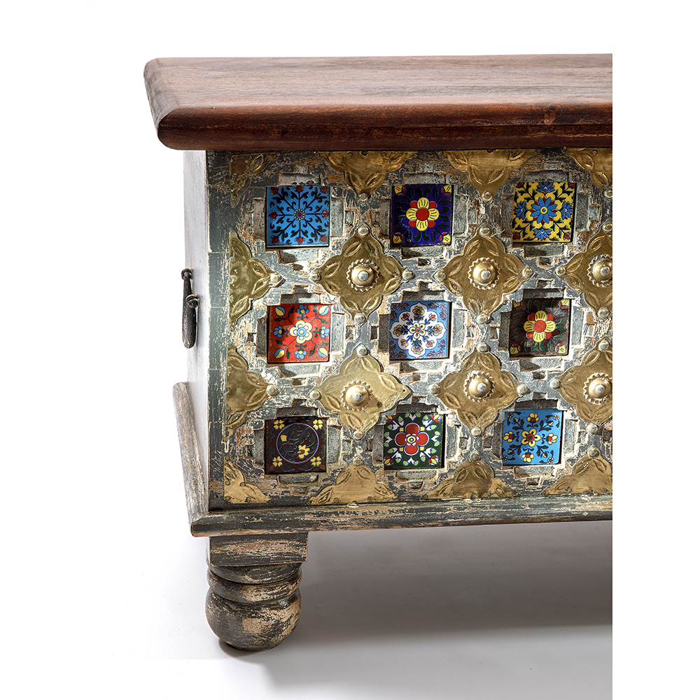 Сундук Multi-colored Inlay