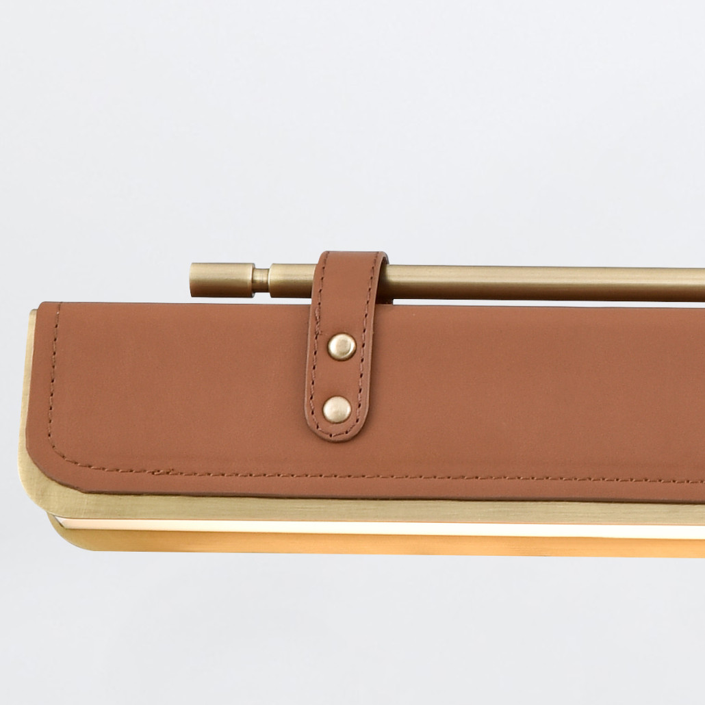 Подвесной светильник линейный латунного цвета в кожаном коричневом чехле и декоративными ремешками Alora