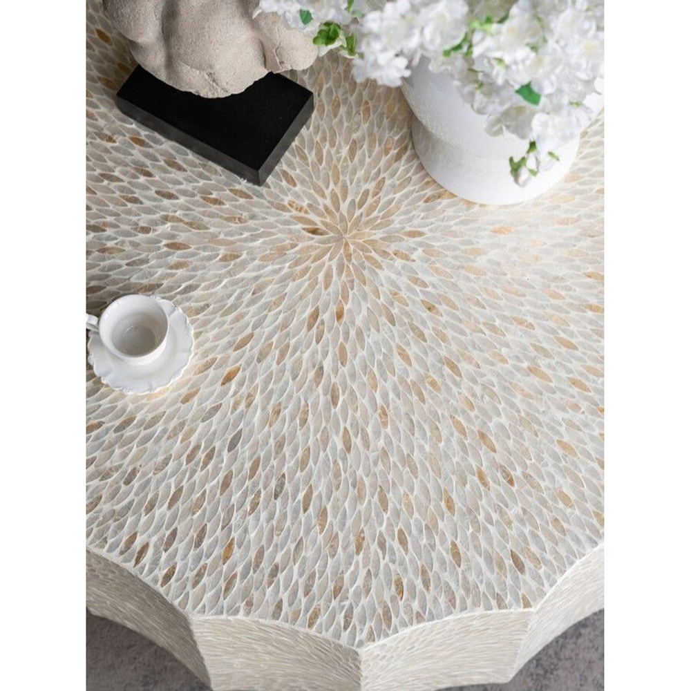 Стол кофейный с отделкой раковинами устриц Coastal Charm