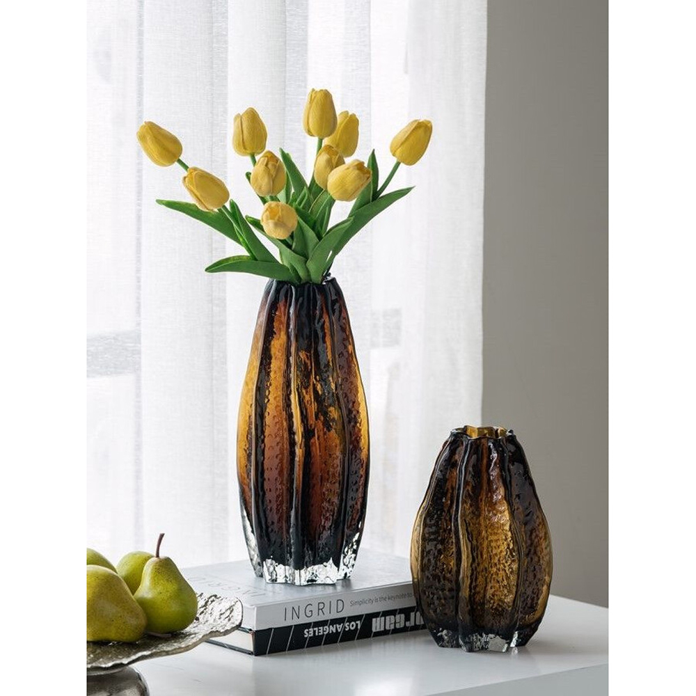 Ваза стеклянная янтарного цвета с текстурированным силуэтом Carambola