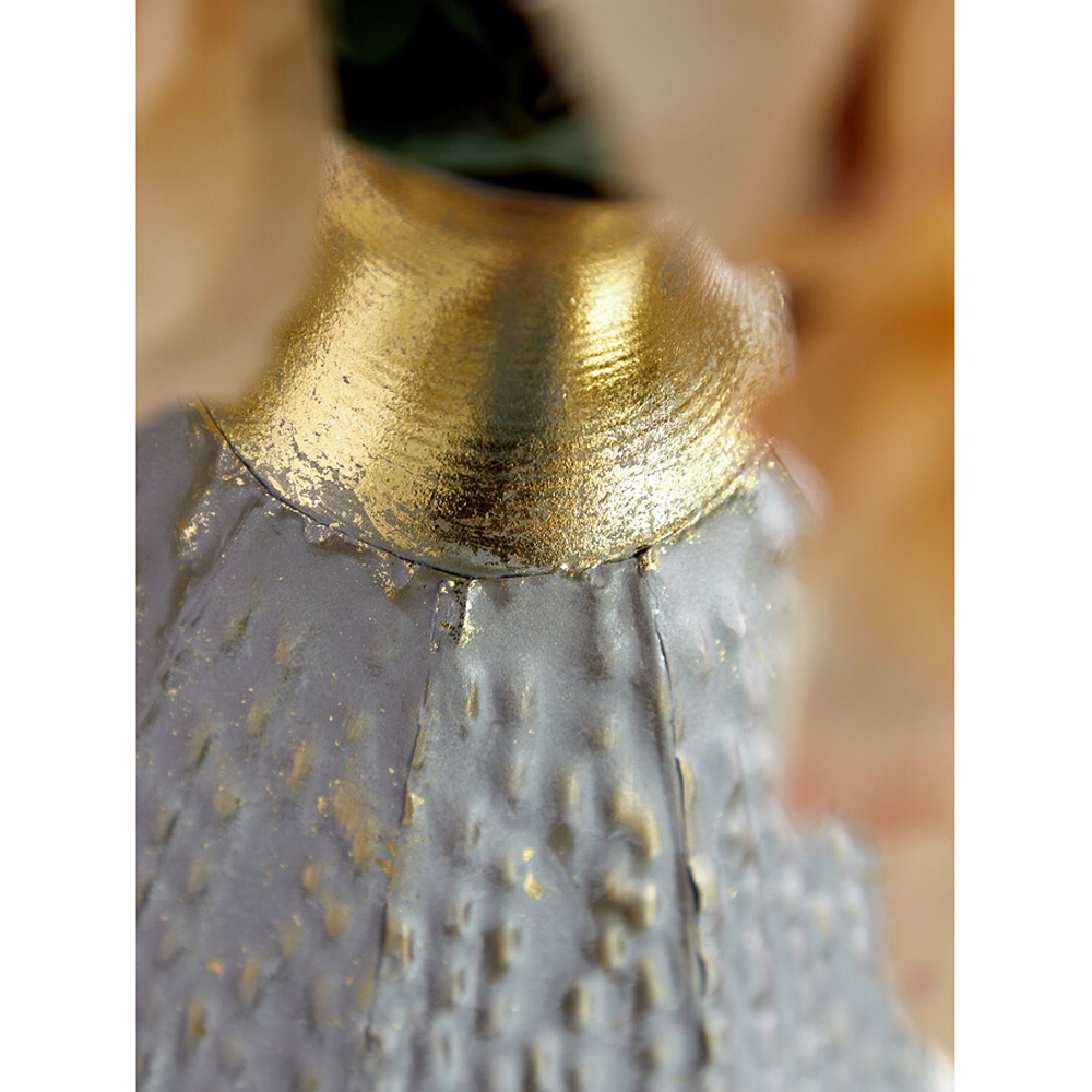 Ваза с фактурным корпусом Ripple