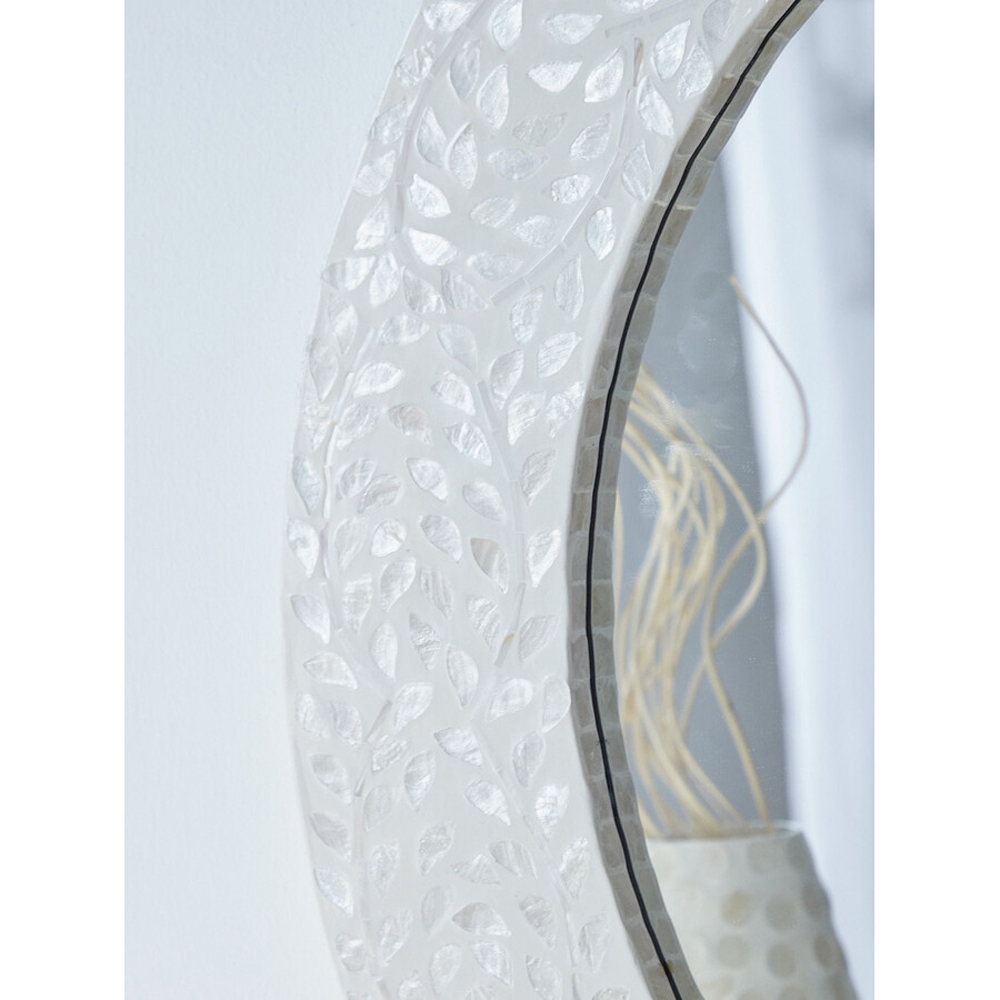 Зеркало круглое инкрустированное раковинами устриц Bone Inlay Dome Mirror White