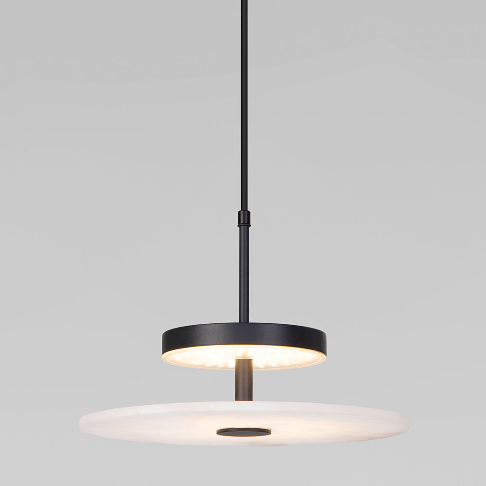 Светодиодный подвесной светильник черный с мраморным рассеивателем