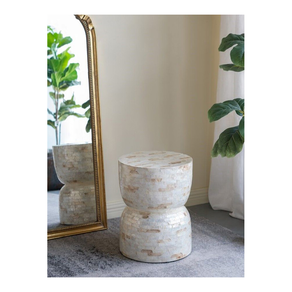 Приставной столик с мозаичным рисунком из раковин устриц Bone Inlay