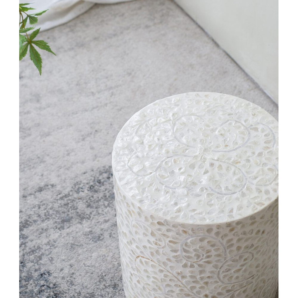 Приставной столик с рисунком из раковин устриц Bone Inlay