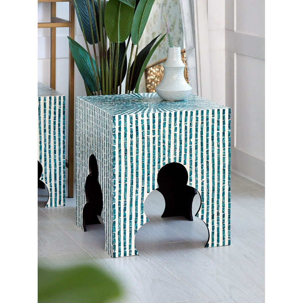 Приставной столик с инкрустацией раковинами устриц Bone Inlay