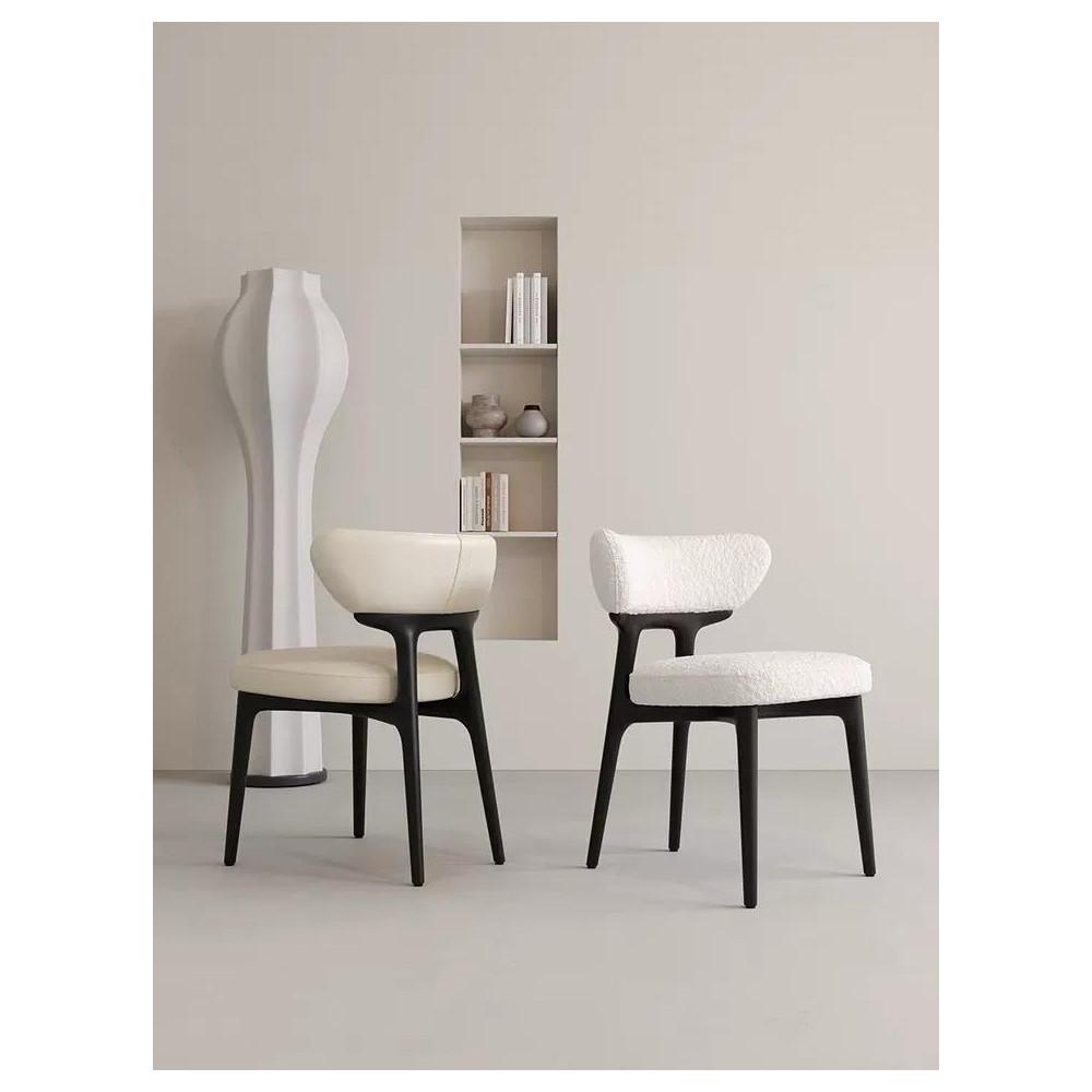 Стулс с каркасом и ножками из древесины и сиденьем и спинкой из букле Venice