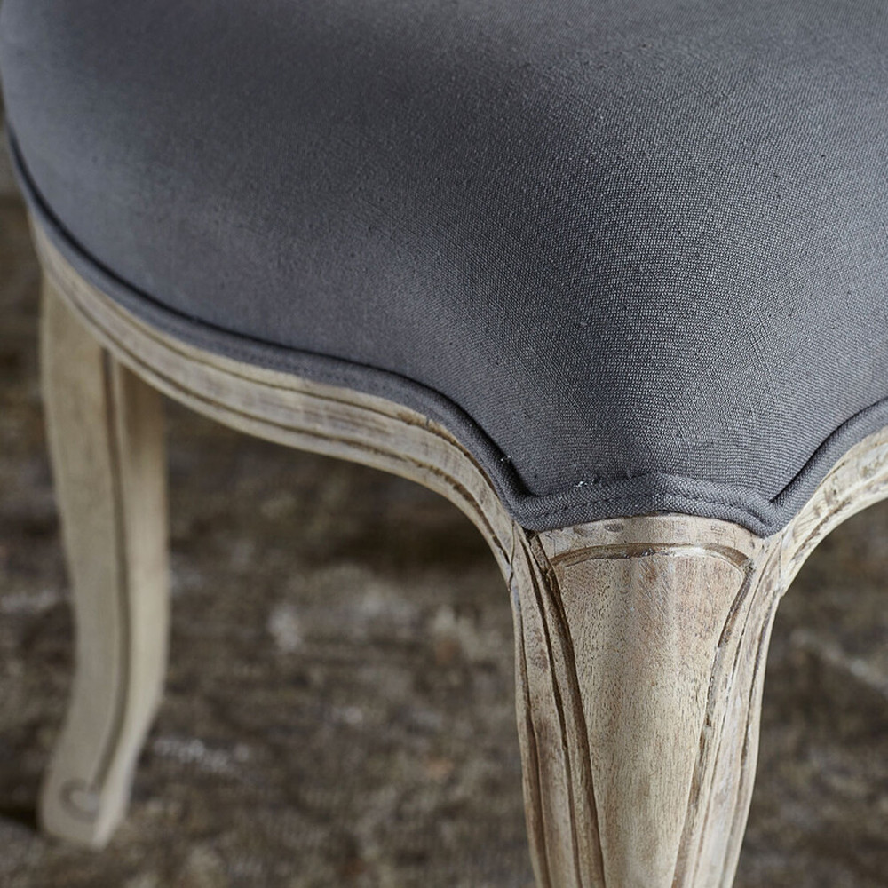 Стул мягкий  с обивкой из хлопка в стиле прованс Gray Provence Chair