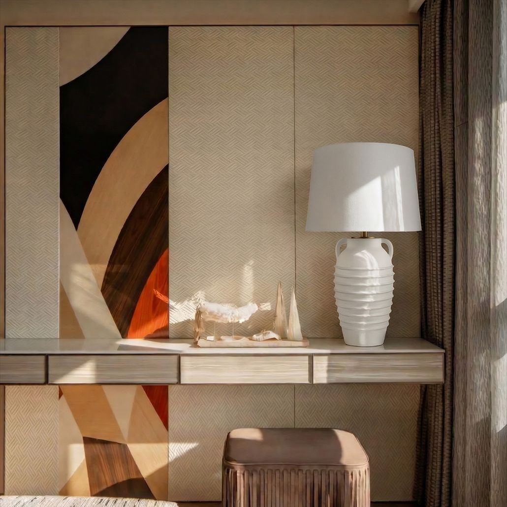 Белая настольная лампа White Amphora Lamp
