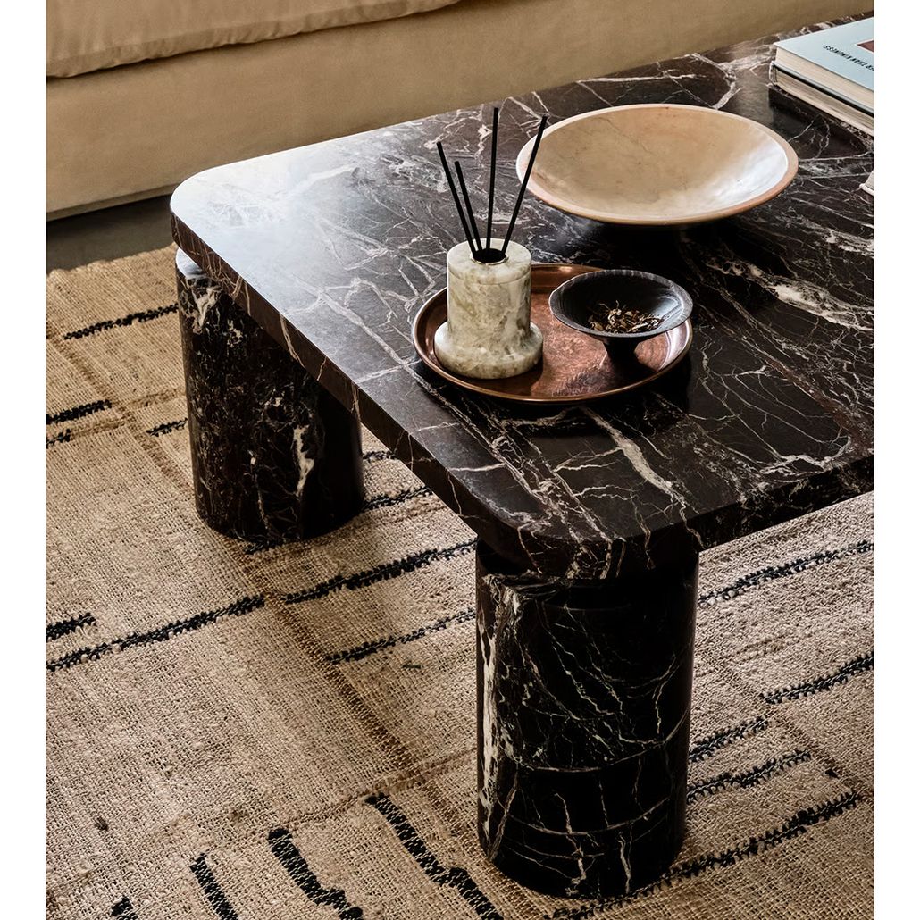 Кофейный стол из мрамора Tamino Coffee Table Rosso Levanto Marble