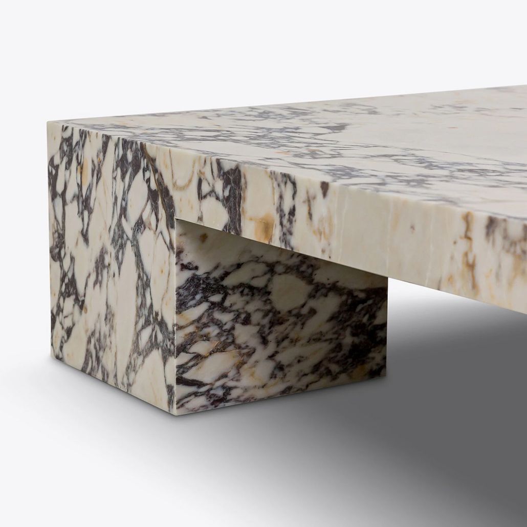 Кофейный стол из мрамора Merlot Marble Coffee Table