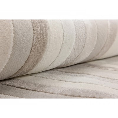 Ковер нестандартной окрулой формы Wavy Edge Carpet
