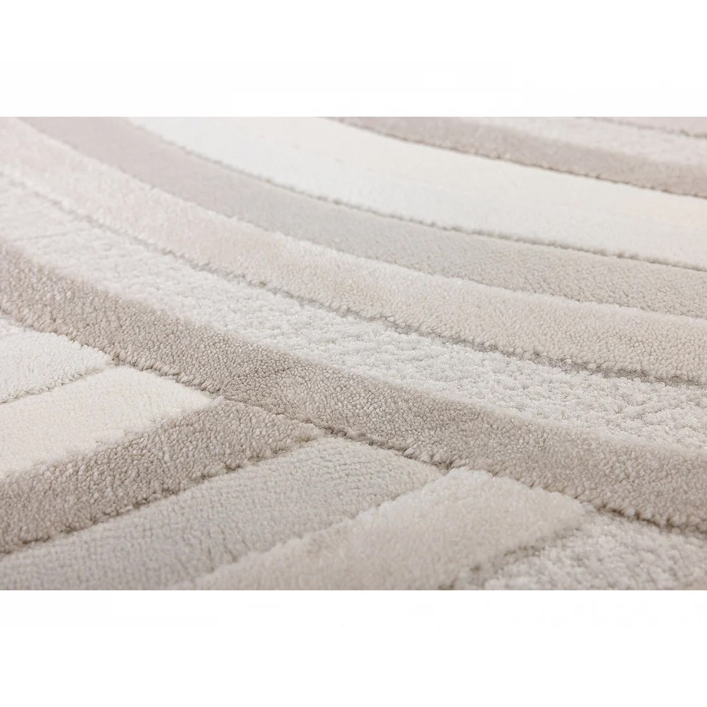 Ковер нестандартной окрулой формы Wavy Edge Carpet